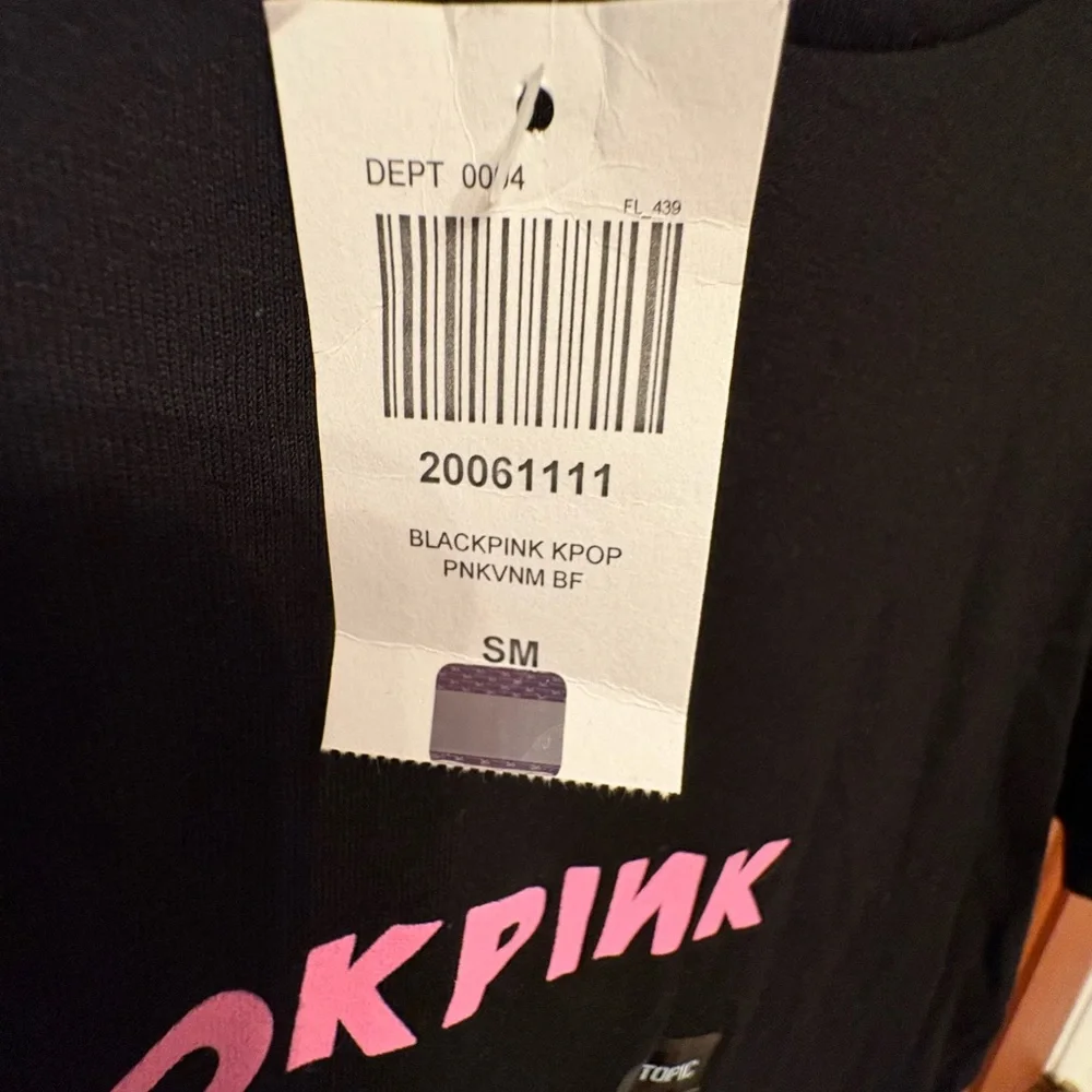 Black Pink T-Shirt with Pink Graphic - Picture 3 of 4